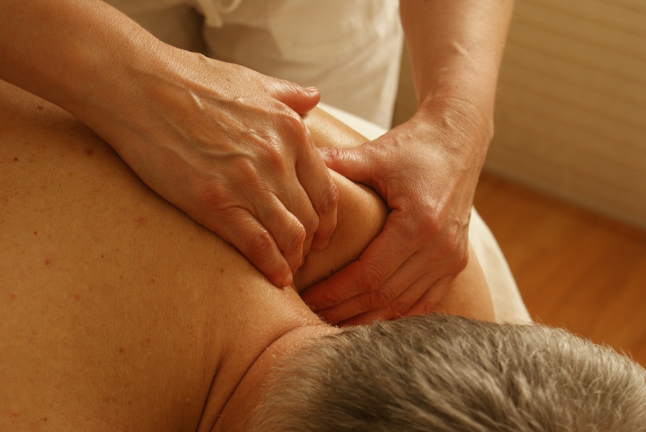 massage trapèze - haut du dos